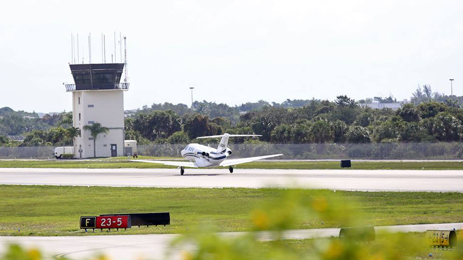 BCT - Boca Raton Airport